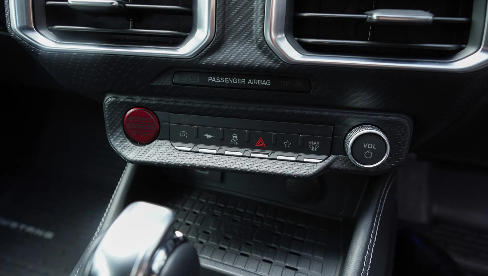 2025 Ford Mustang Gallery Image 19