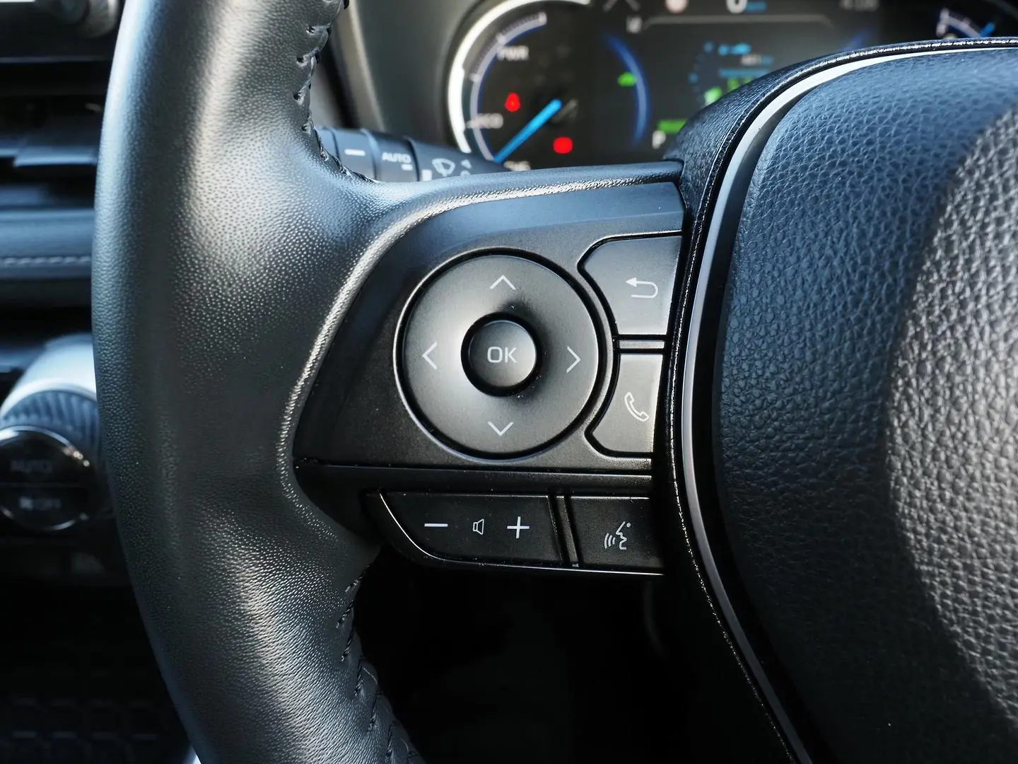 2024 Toyota RAV4 Gallery Image 25
