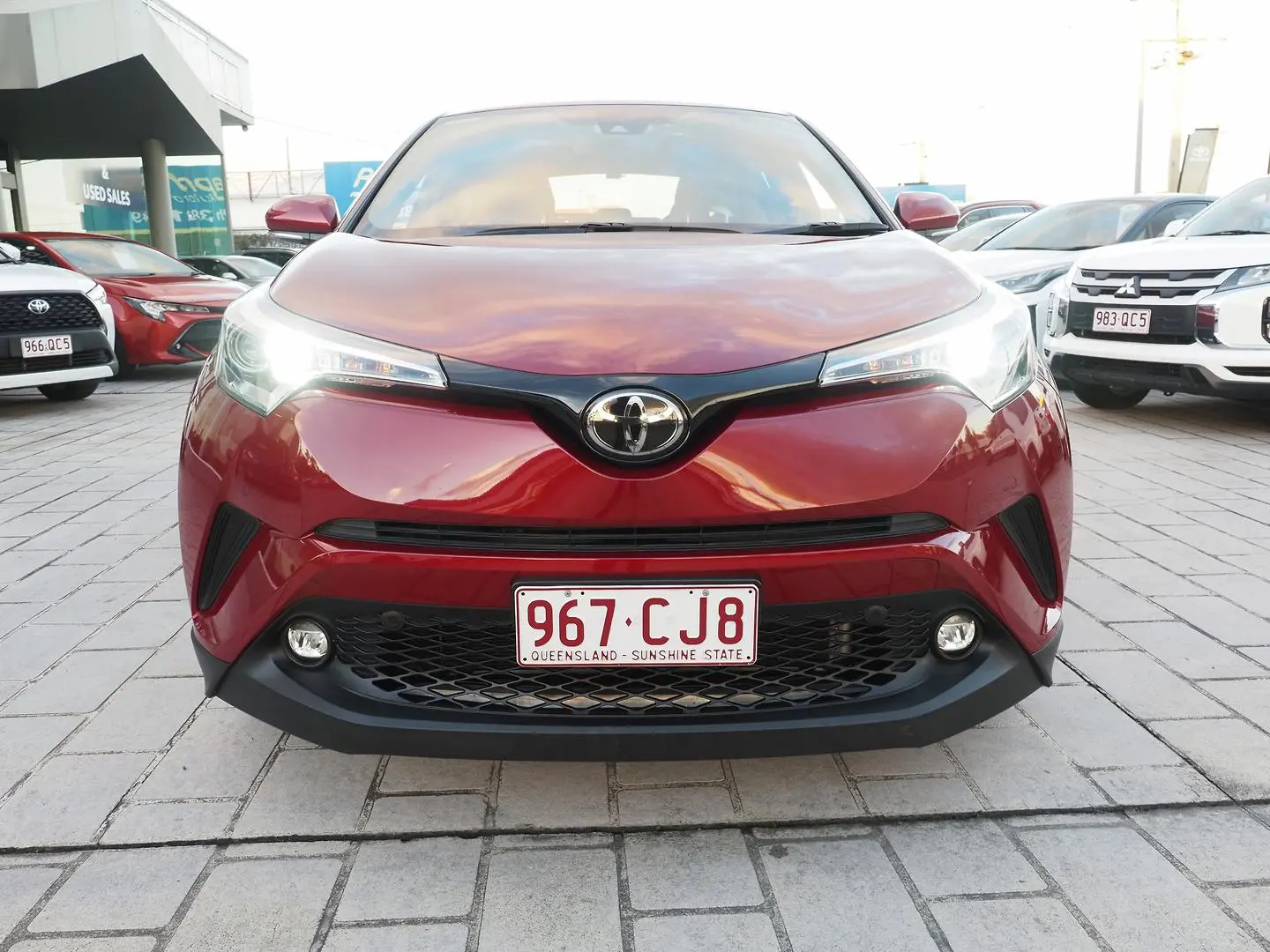 2019 Toyota C-HR Gallery Image 10