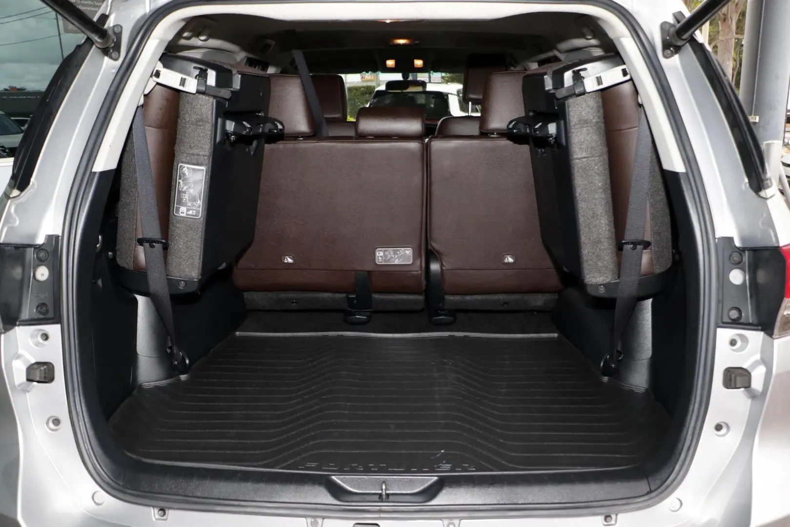 2015 Toyota Fortuner Gallery Image 21