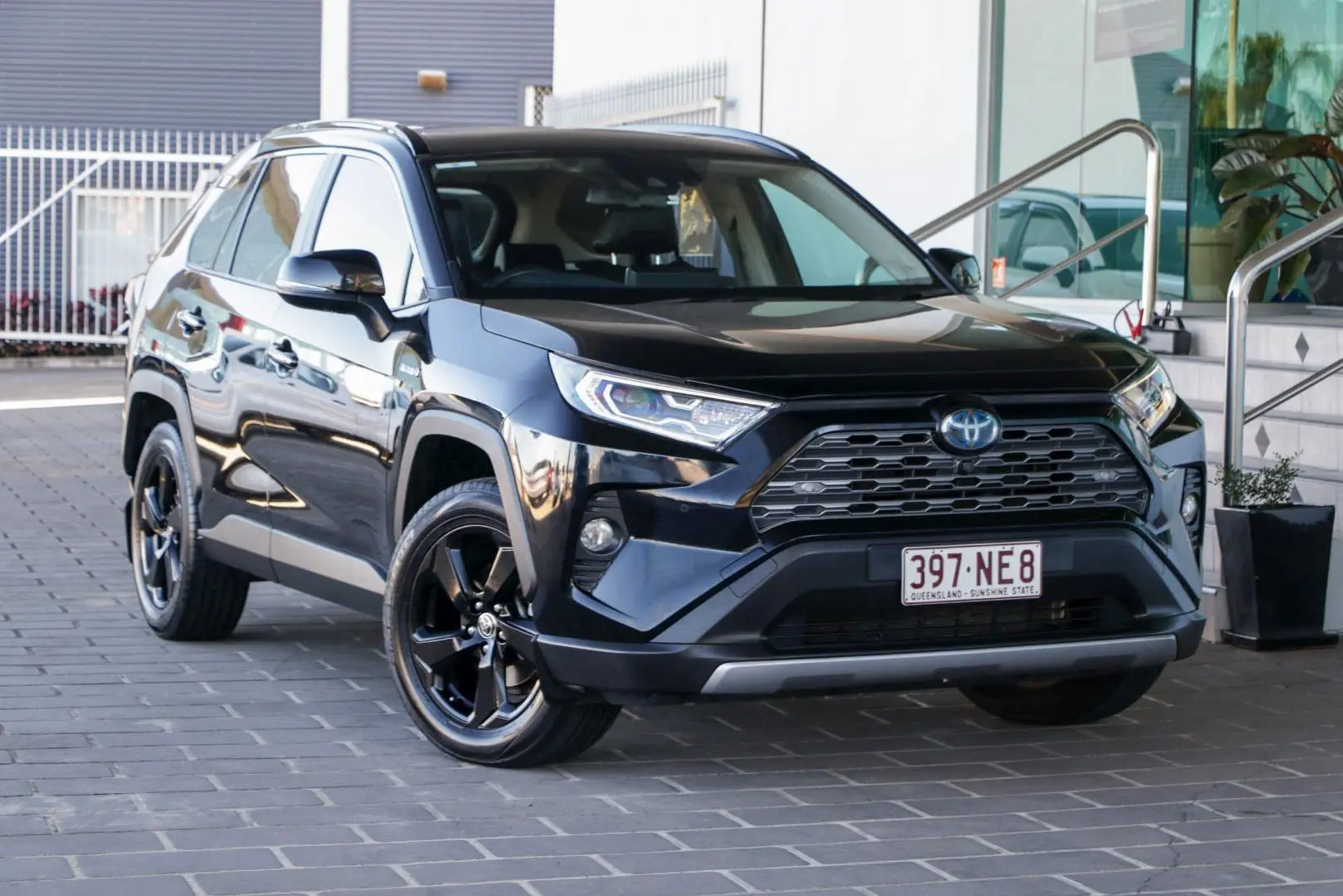 2021 Toyota RAV4 Gallery Image 1