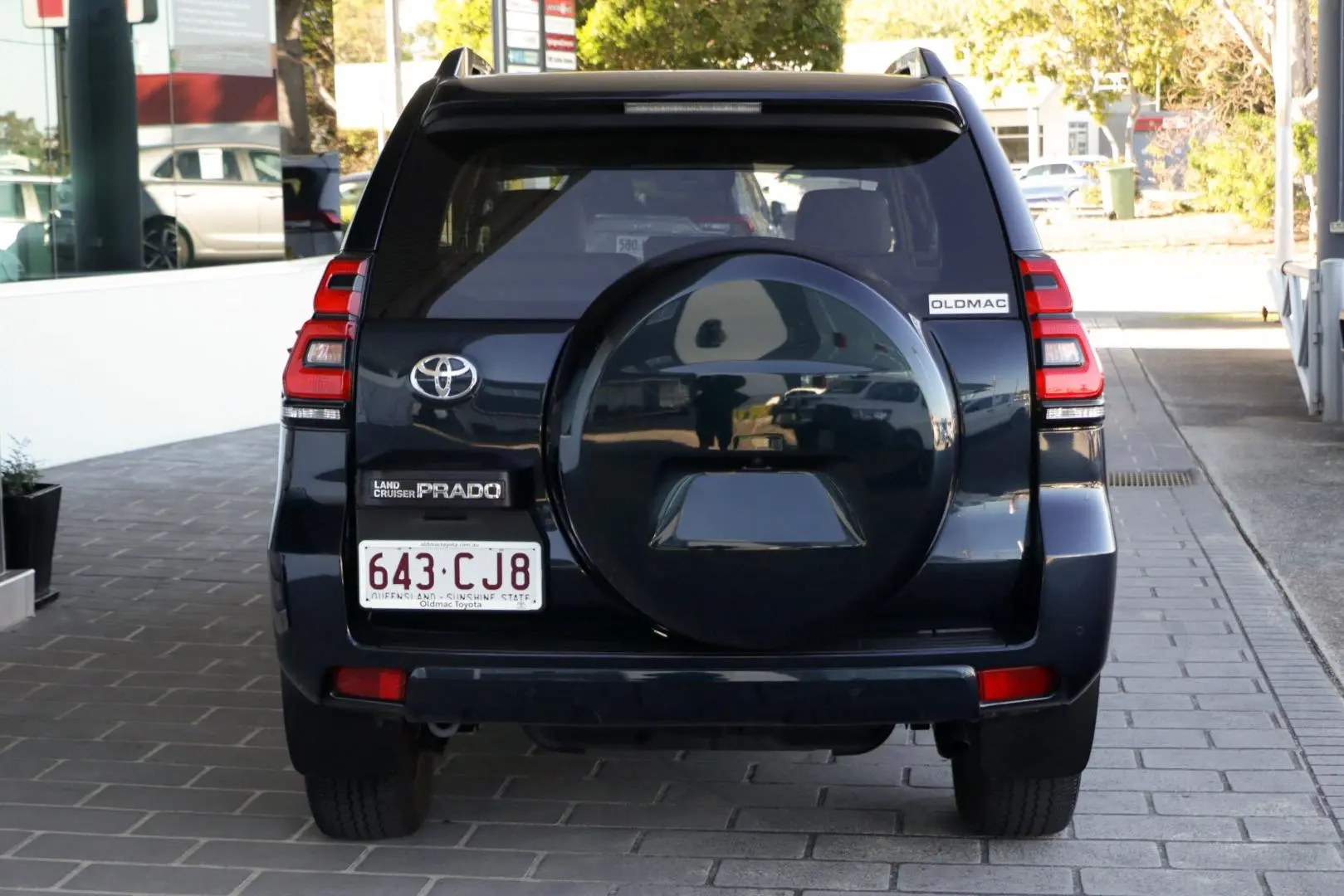 2021 Toyota Landcruiser Prado Gallery Image 4