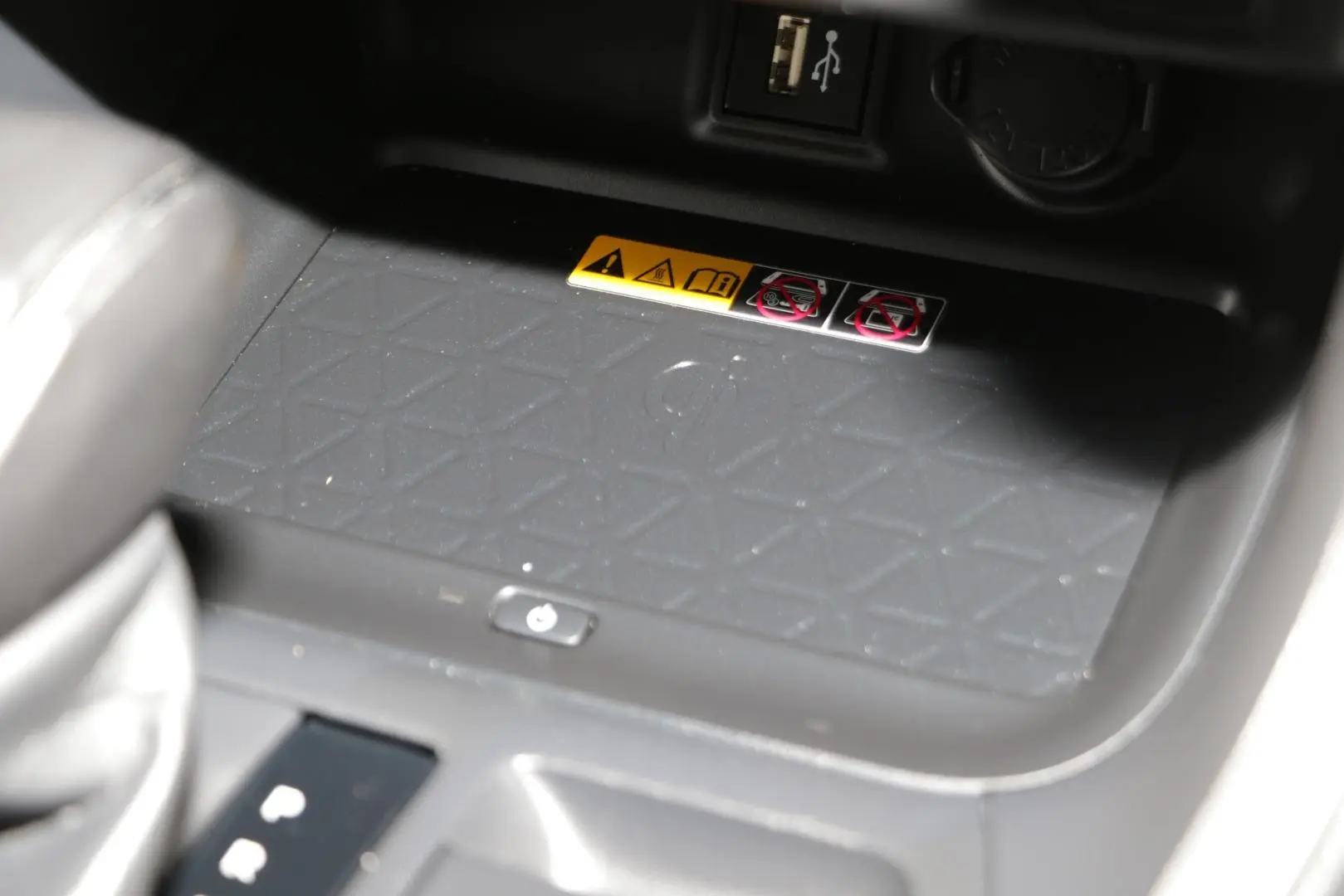 2024 Toyota RAV4 Gallery Image 16