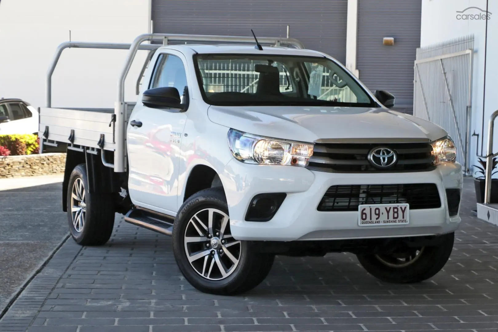 2018 Toyota Hilux Image 1