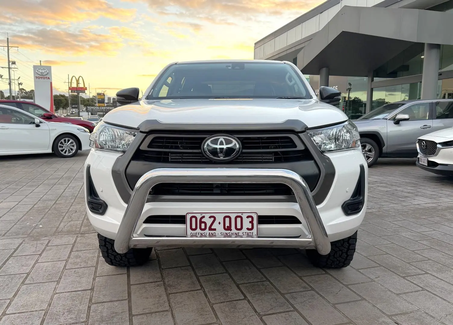 2022 Toyota Hilux Gallery Image 6