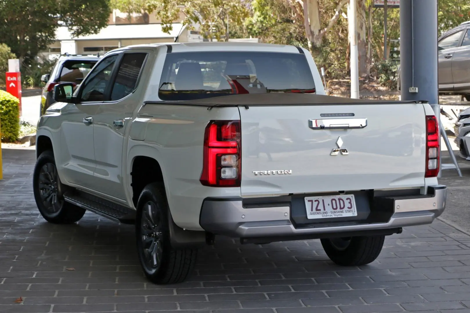 2024 Mitsubishi Triton Gallery Image 2