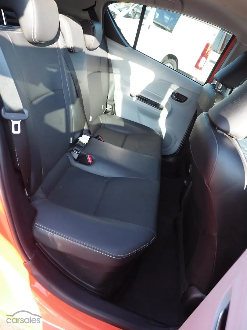 2012 Toyota Prius C Image 22