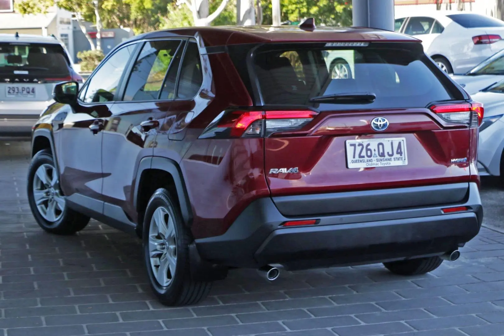 2020 Toyota RAV4 Gallery Image 2