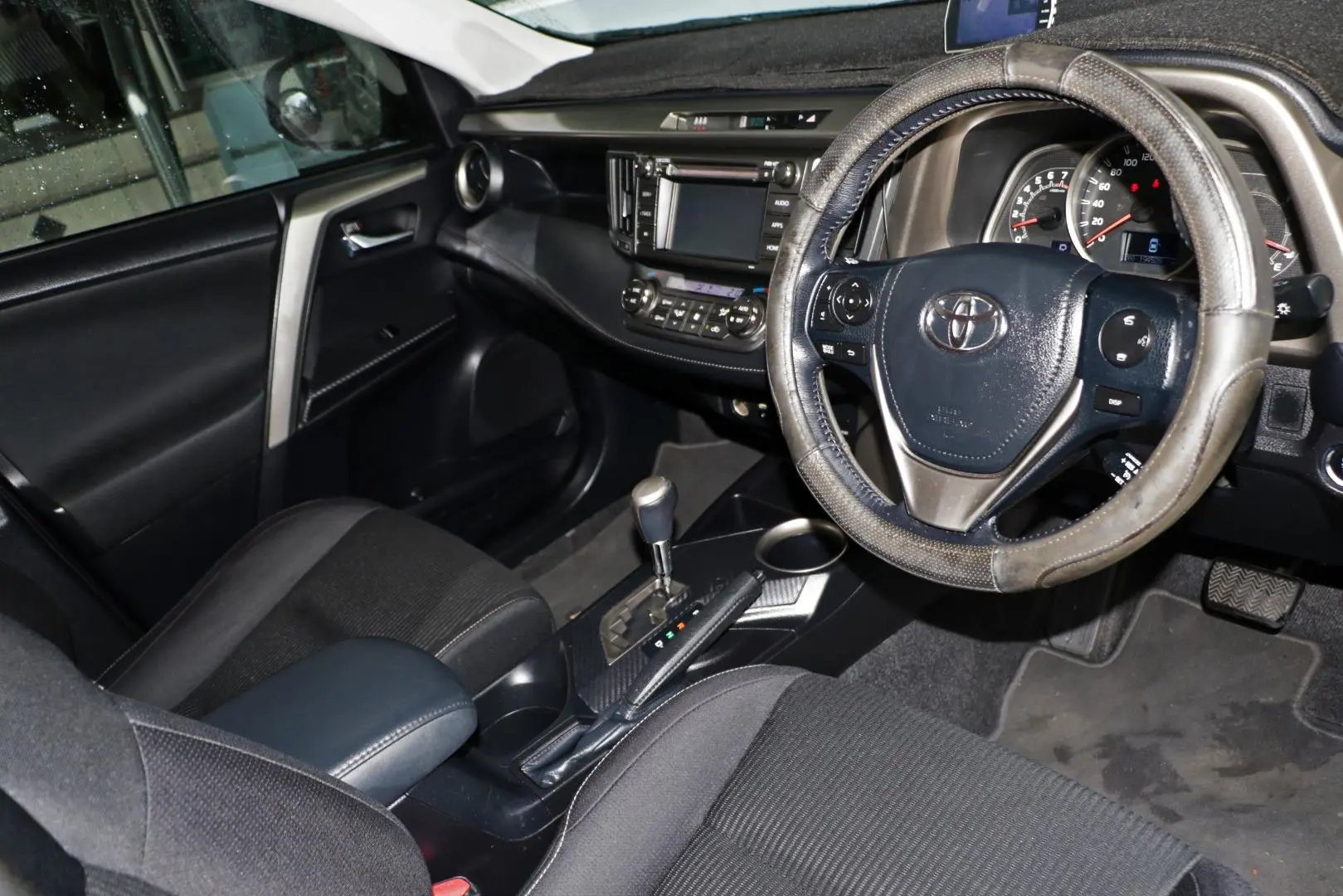 2015 Toyota Rav4 Gallery Image 6