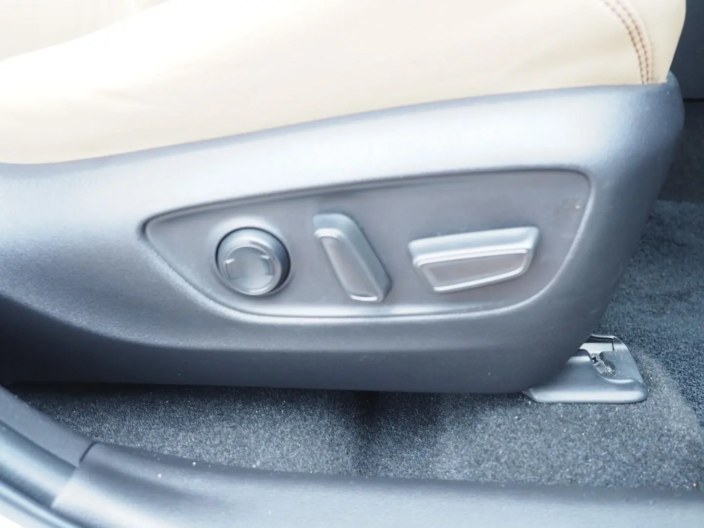 2021 Toyota RAV4 Gallery Image 28