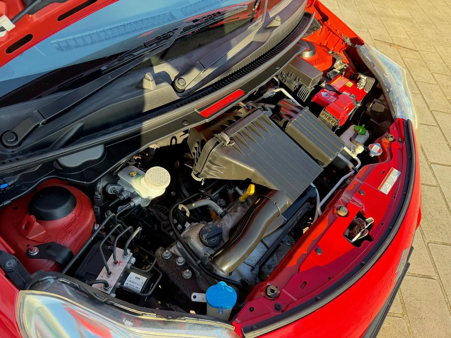 2012 Suzuki Alto Gallery Image 5