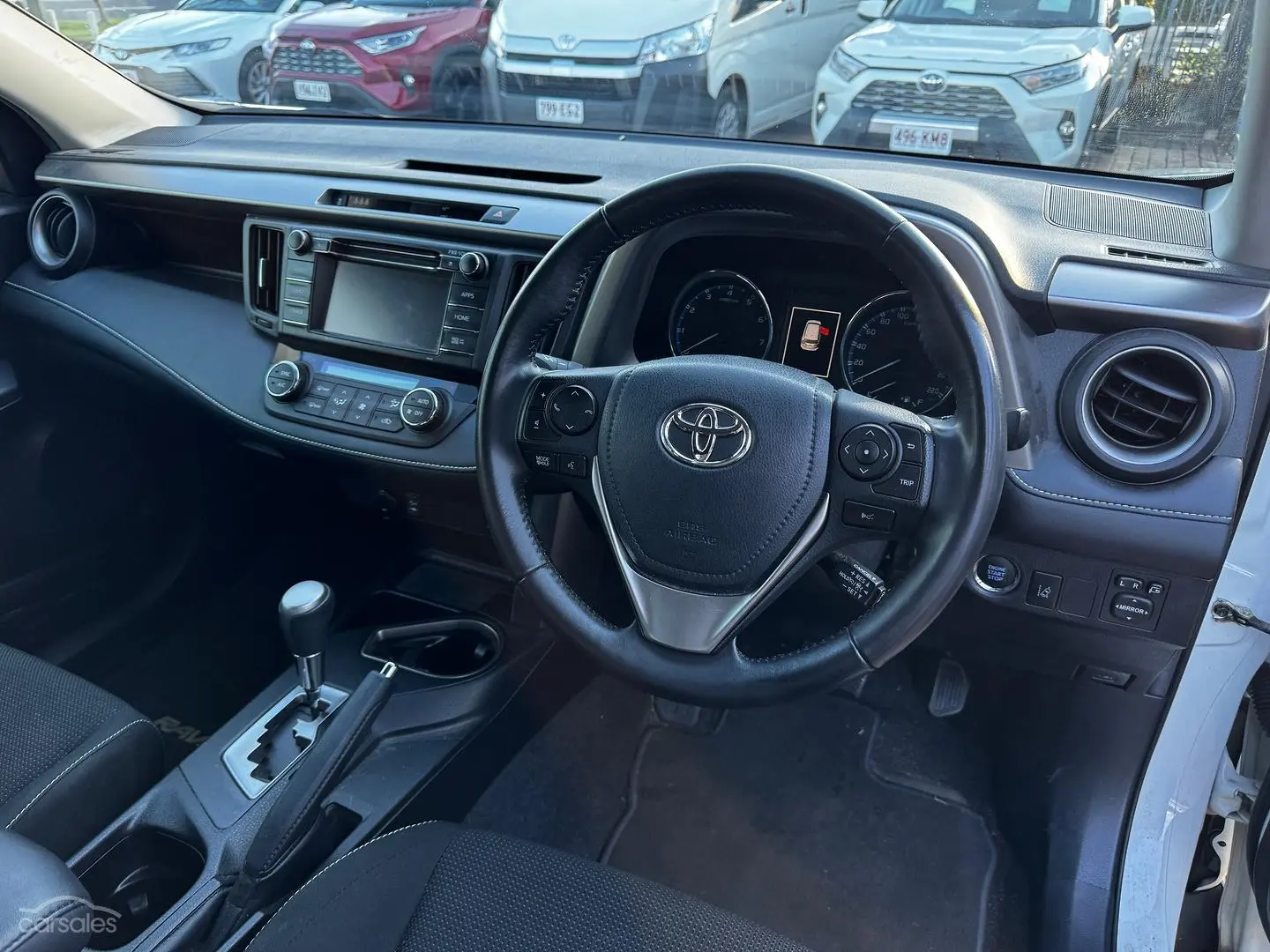 2018 Toyota RAV4 Image 11