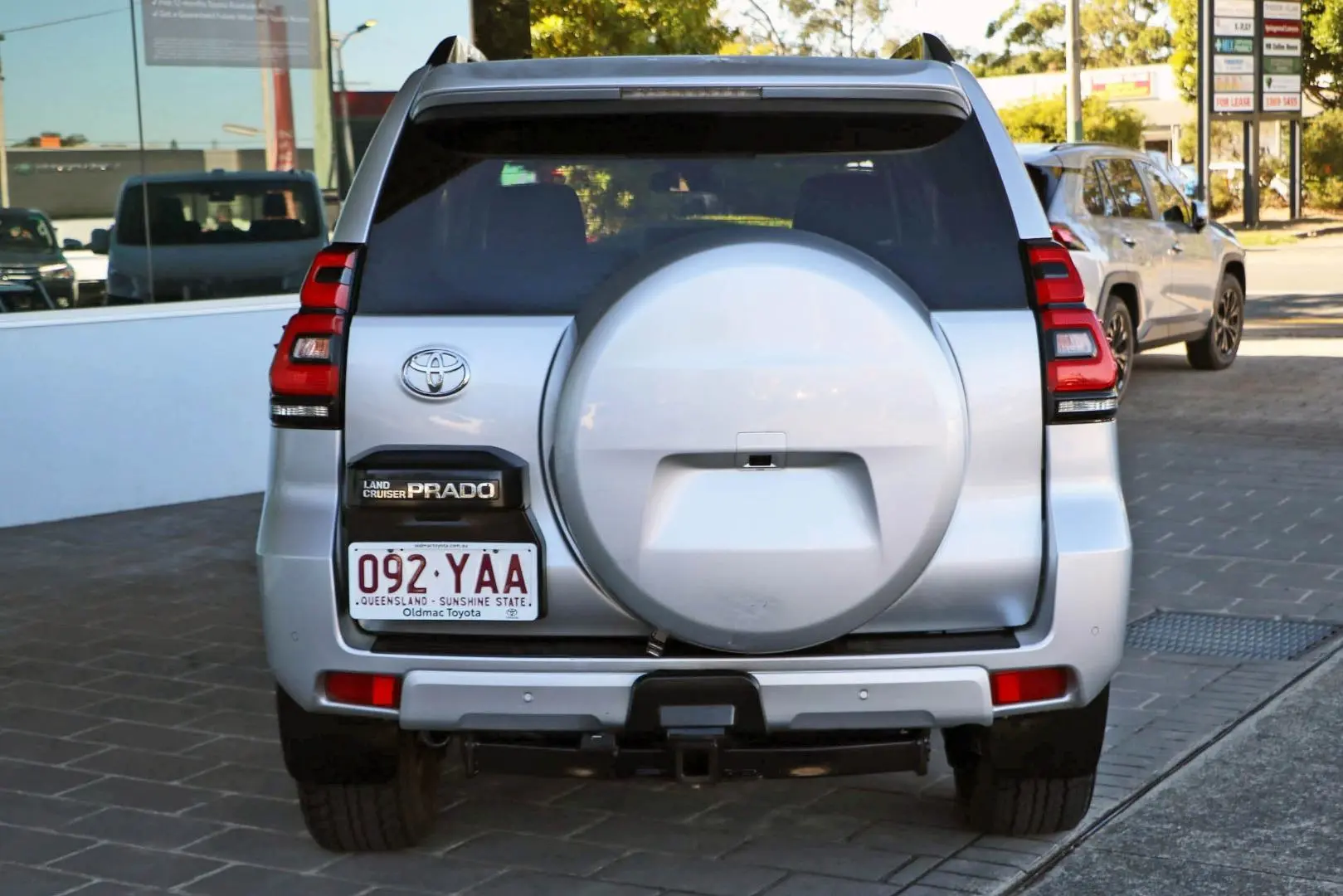2018 Toyota Landcruiser Prado Gallery Image 4