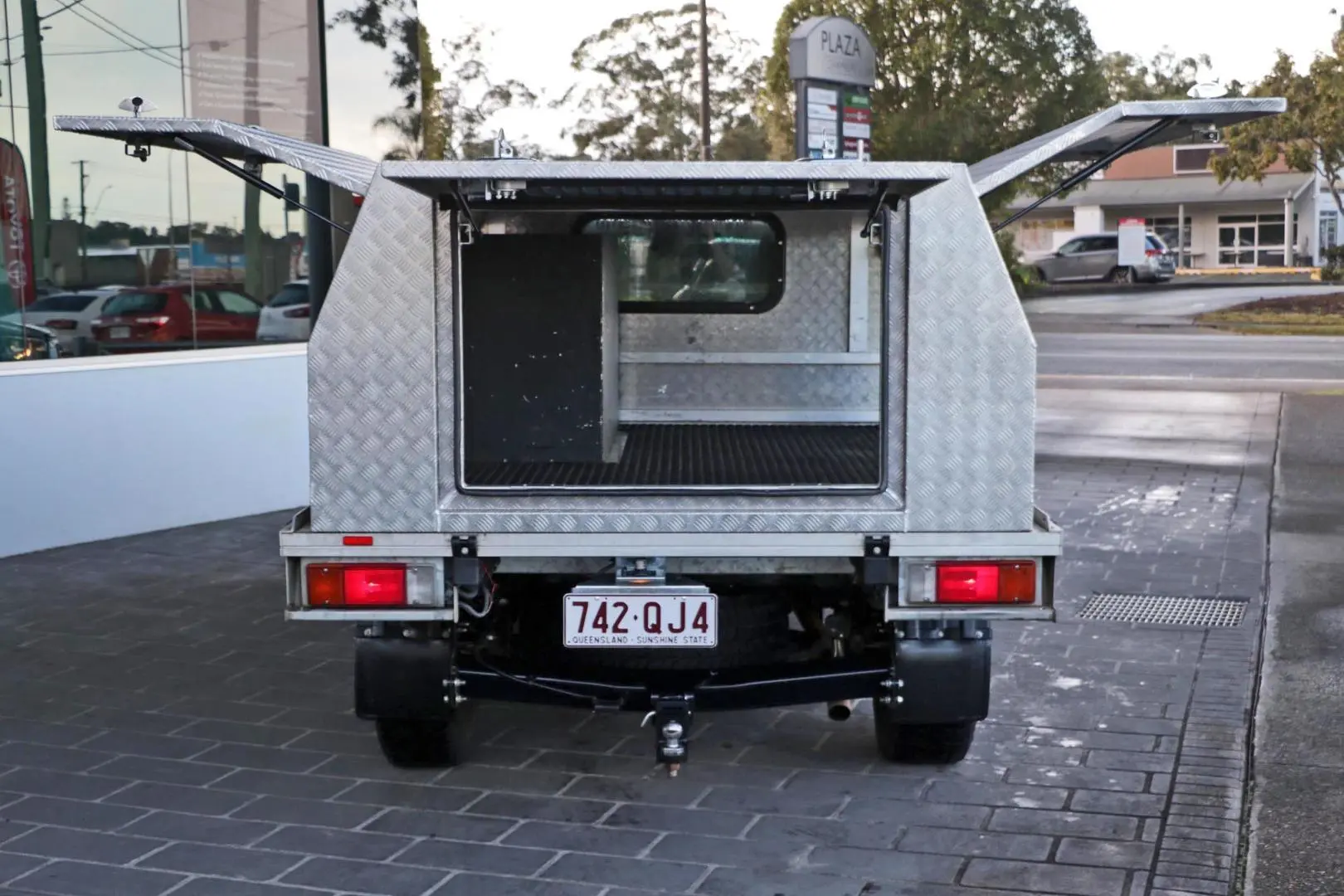 2020 Toyota Hilux Gallery Image 6