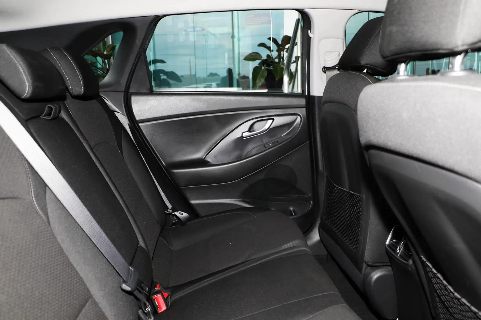 2018 Hyundai i30 Gallery Image 9
