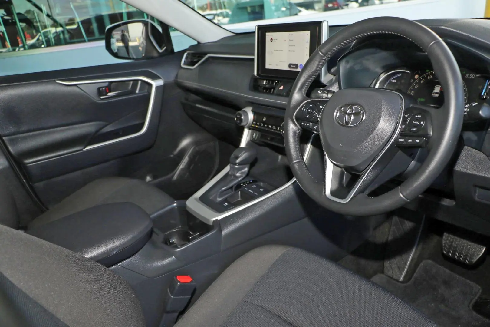 2024 Toyota RAV4 Gallery Image 7
