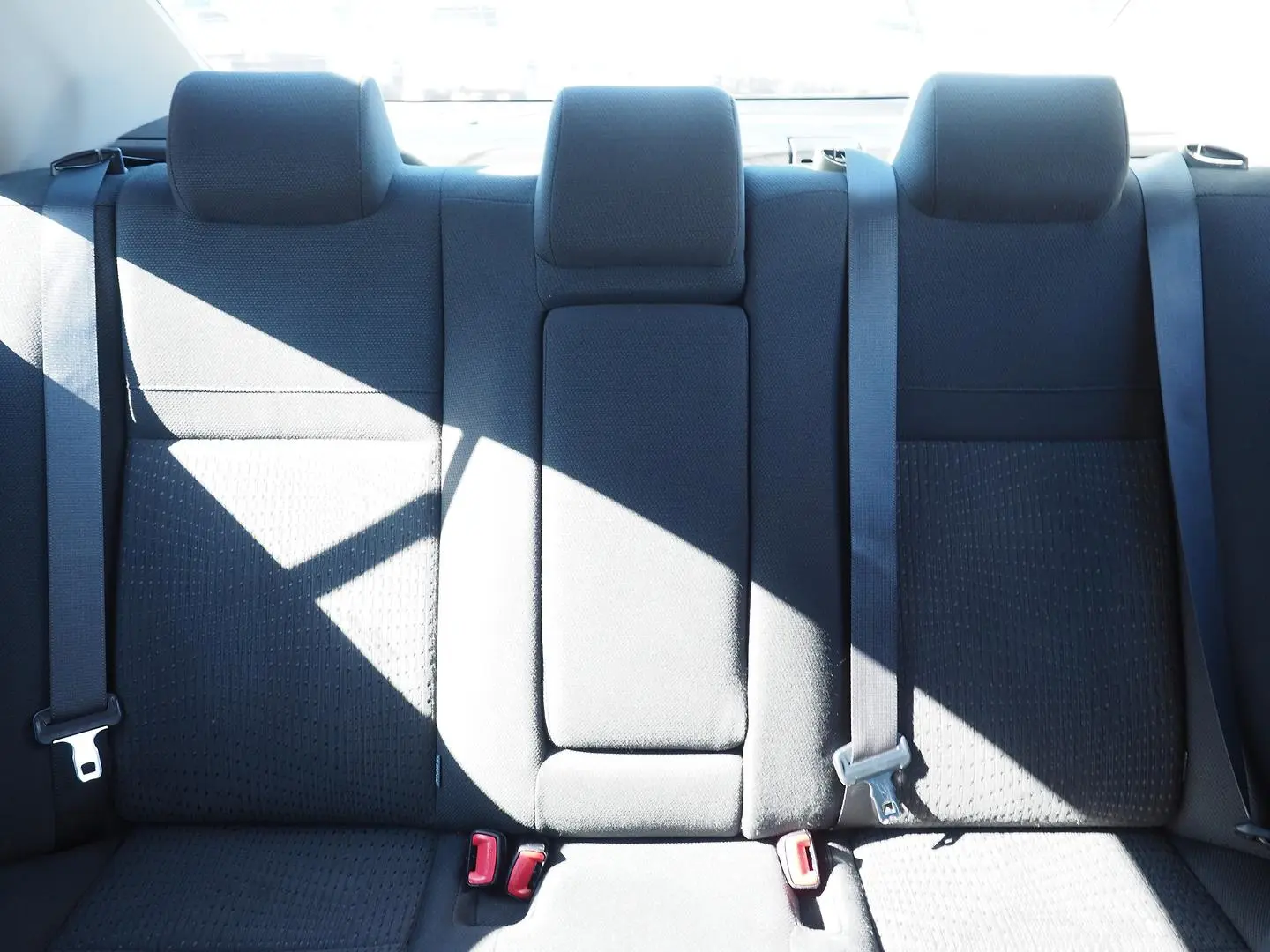 2016 Toyota Camry Gallery Image 29