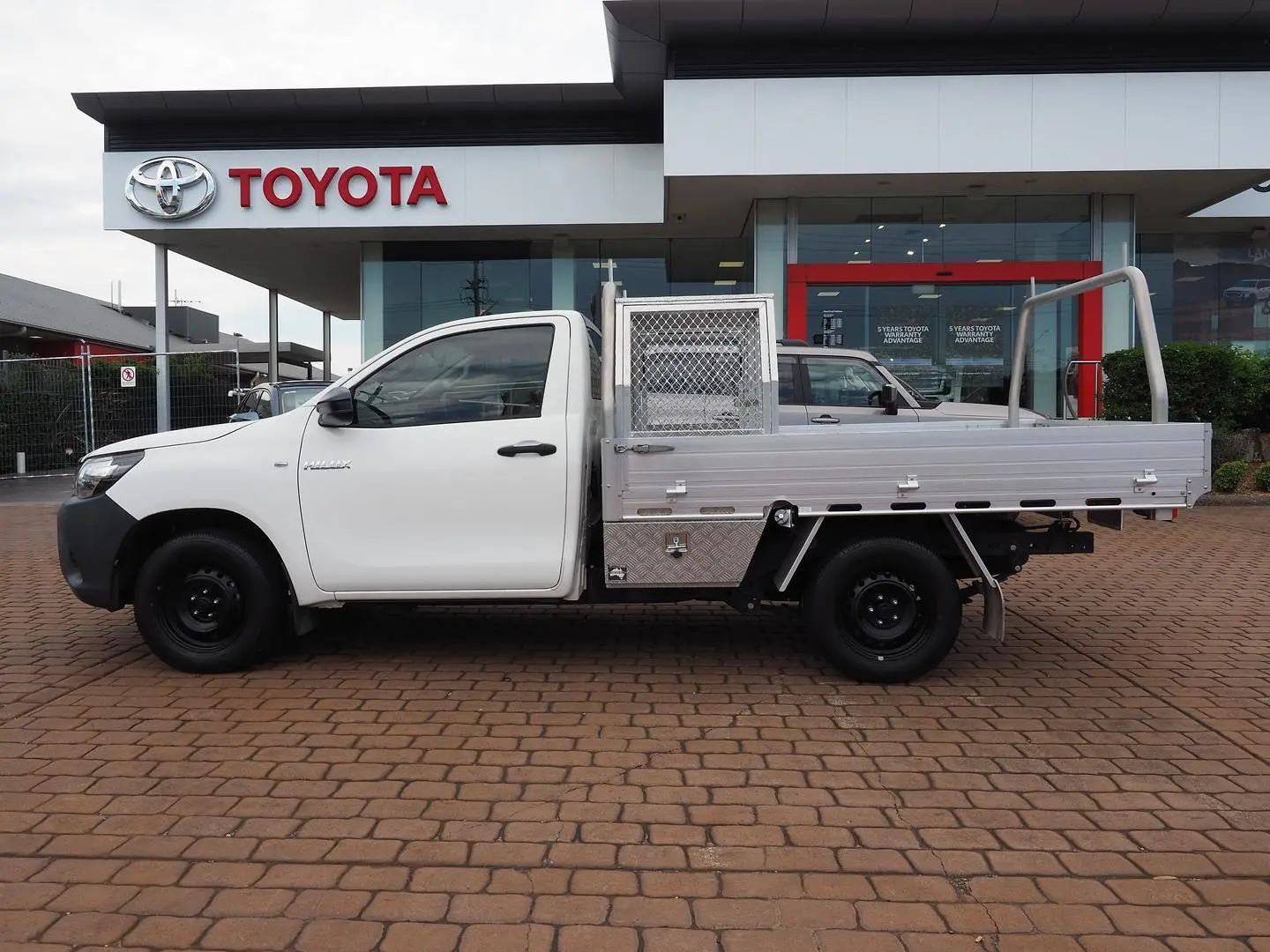 2019 Toyota Hilux Image 8