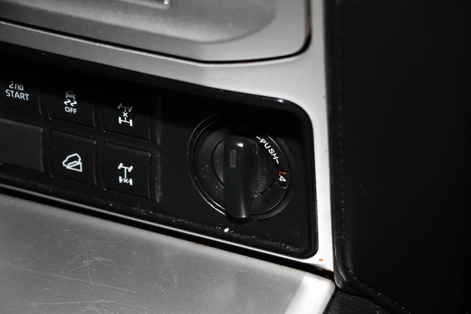 2023 Toyota Landcruiser Prado Gallery Image 17