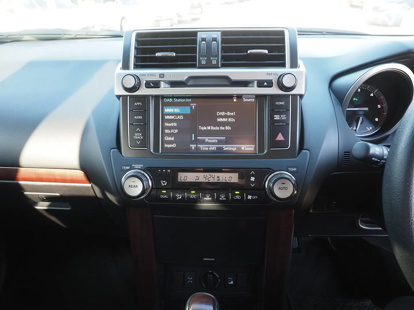 2017 Toyota Landcruiser Prado Gallery Image 26