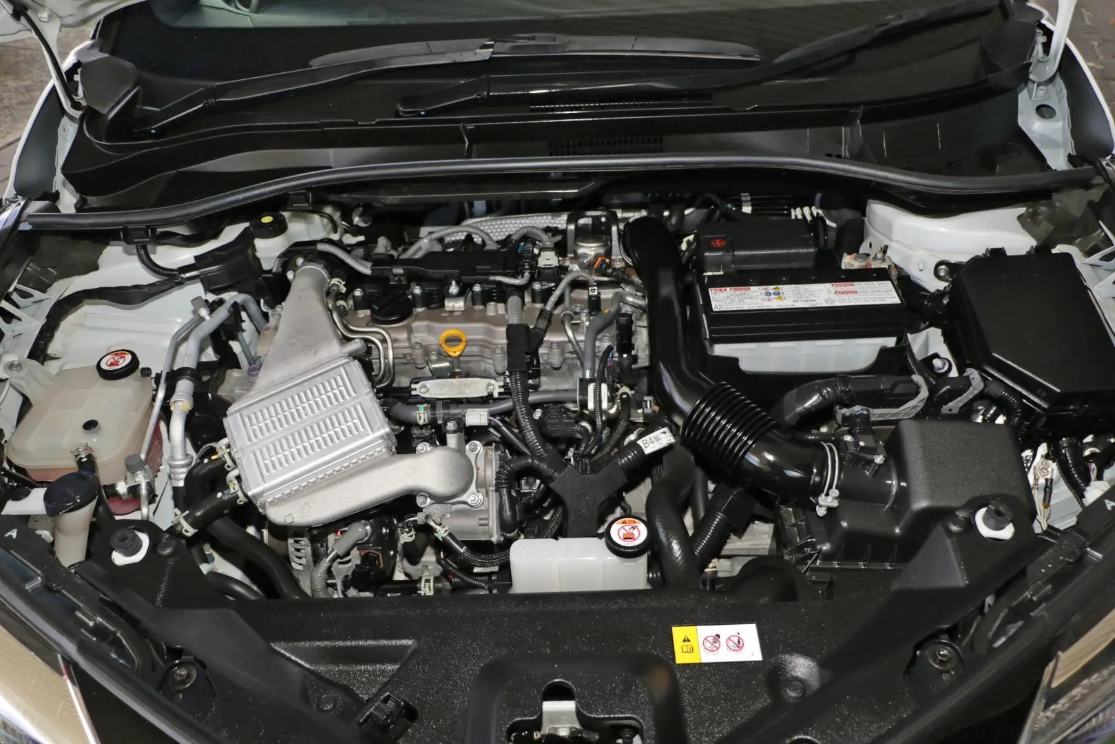 2022 Toyota C-HR Gallery Image 19