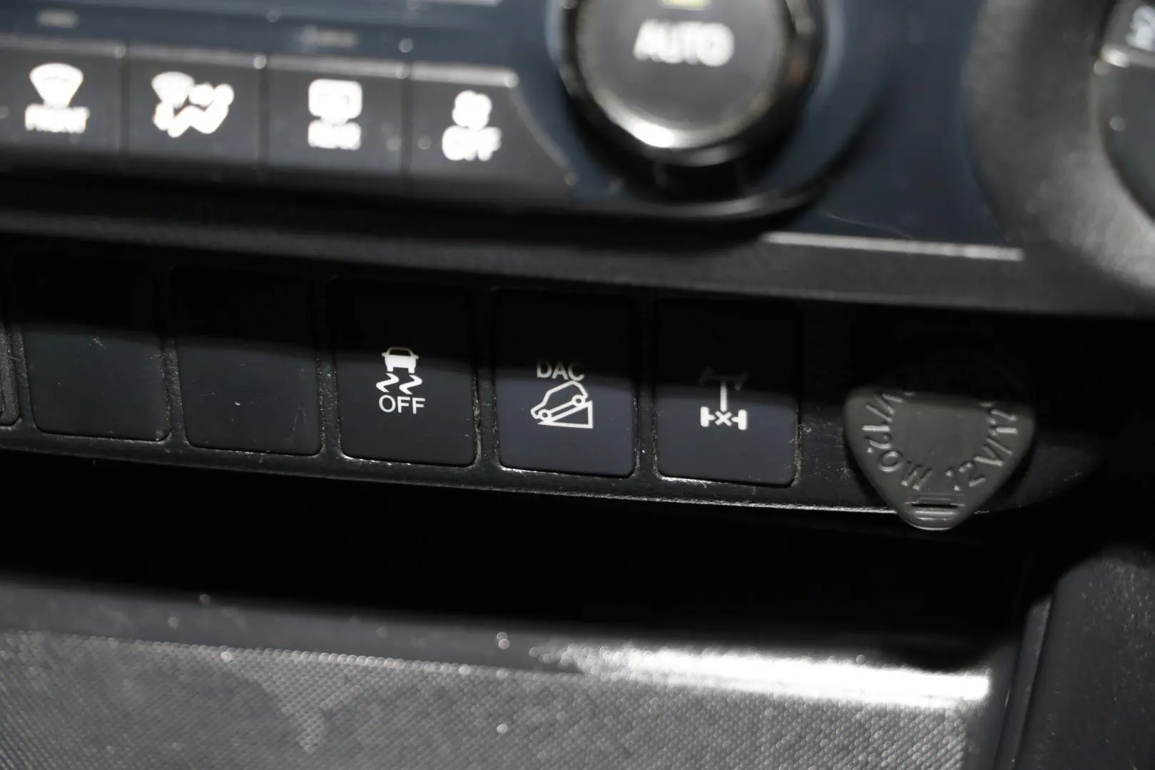 2018 Toyota Hilux Gallery Image 15