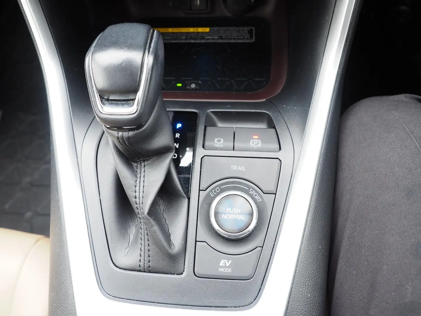 2021 Toyota RAV4 Gallery Image 32