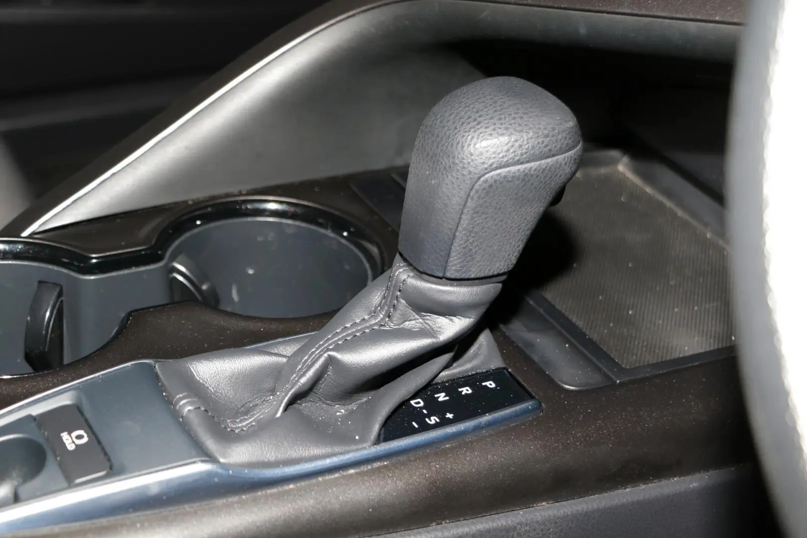 2022 Toyota Camry Gallery Image 12