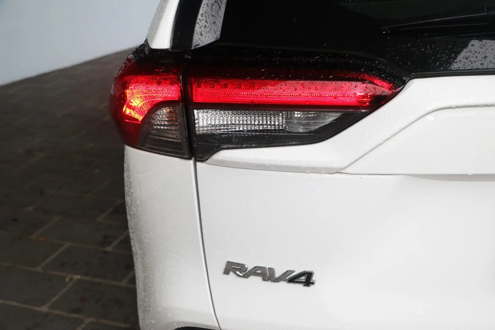 2024 Toyota RAV4 Gallery Image 19