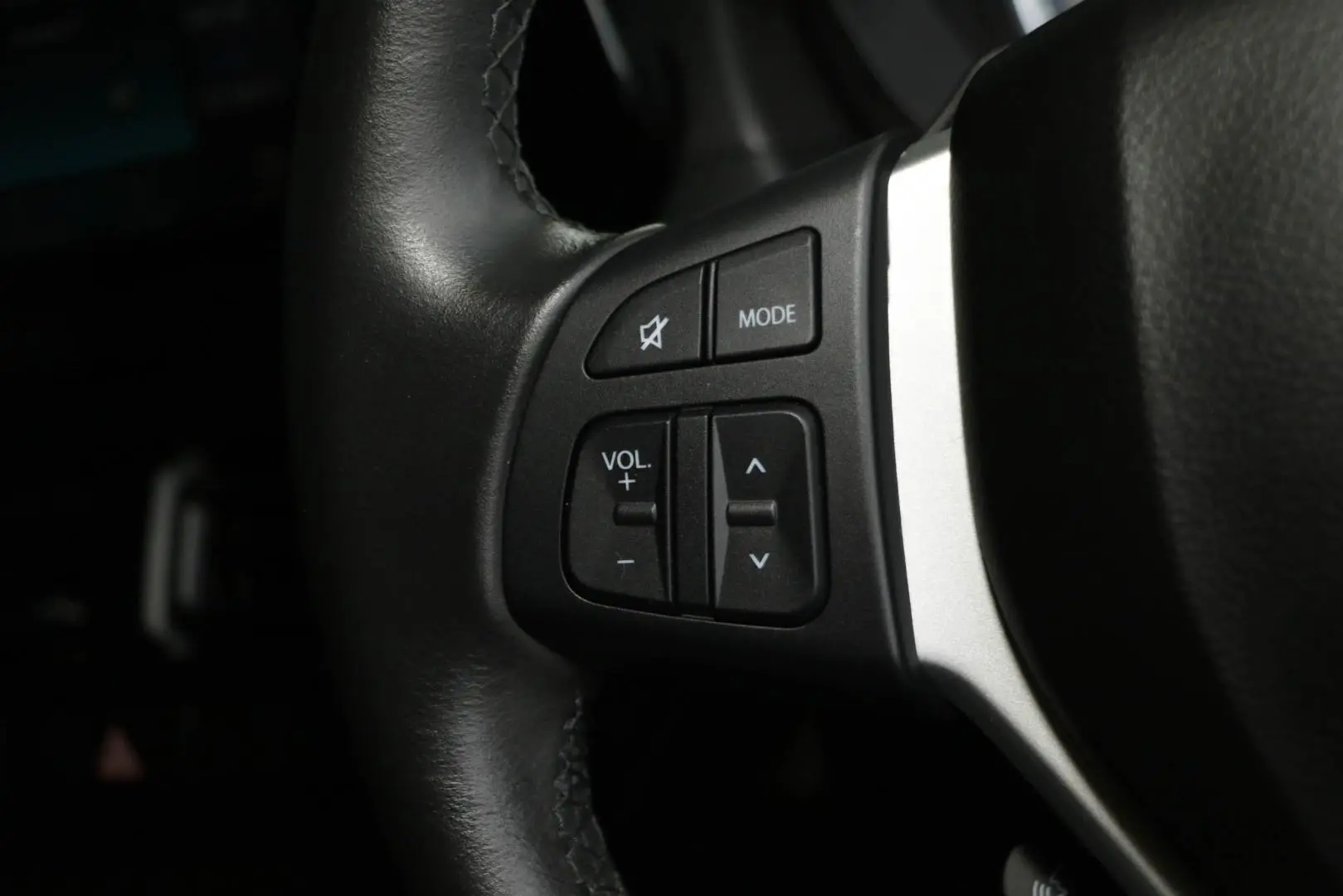 2023 Suzuki S-Cross Gallery Image 13