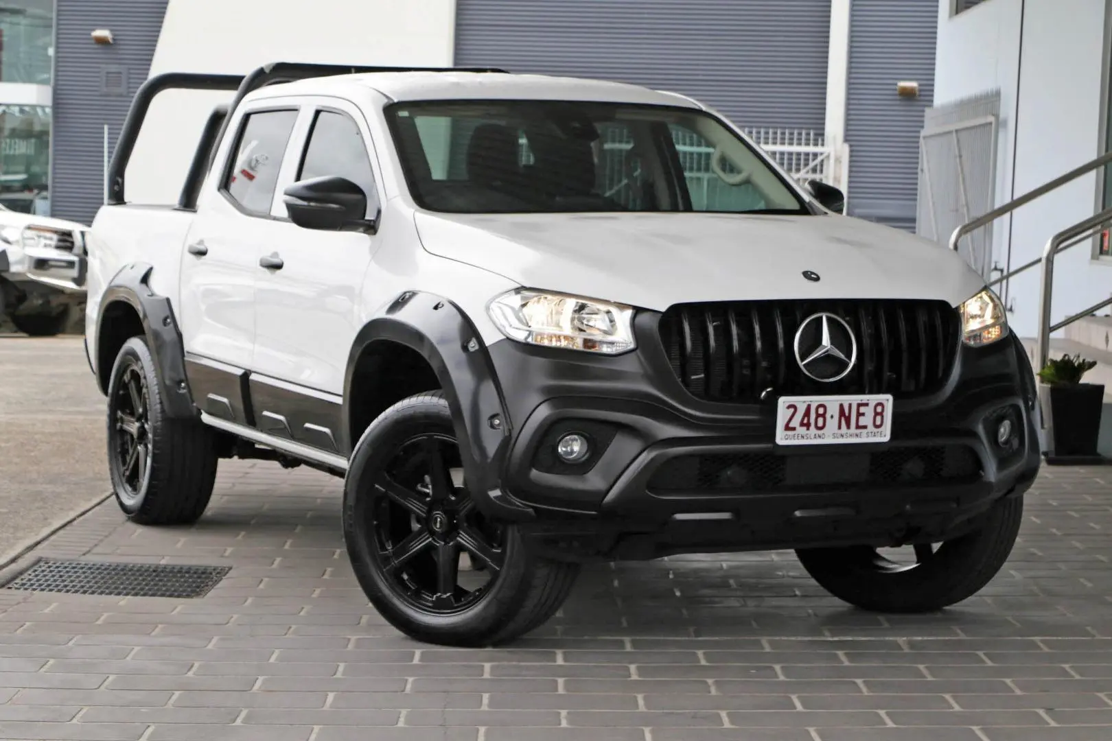 2018 Mercedes-Benz X-Class Gallery Image 1