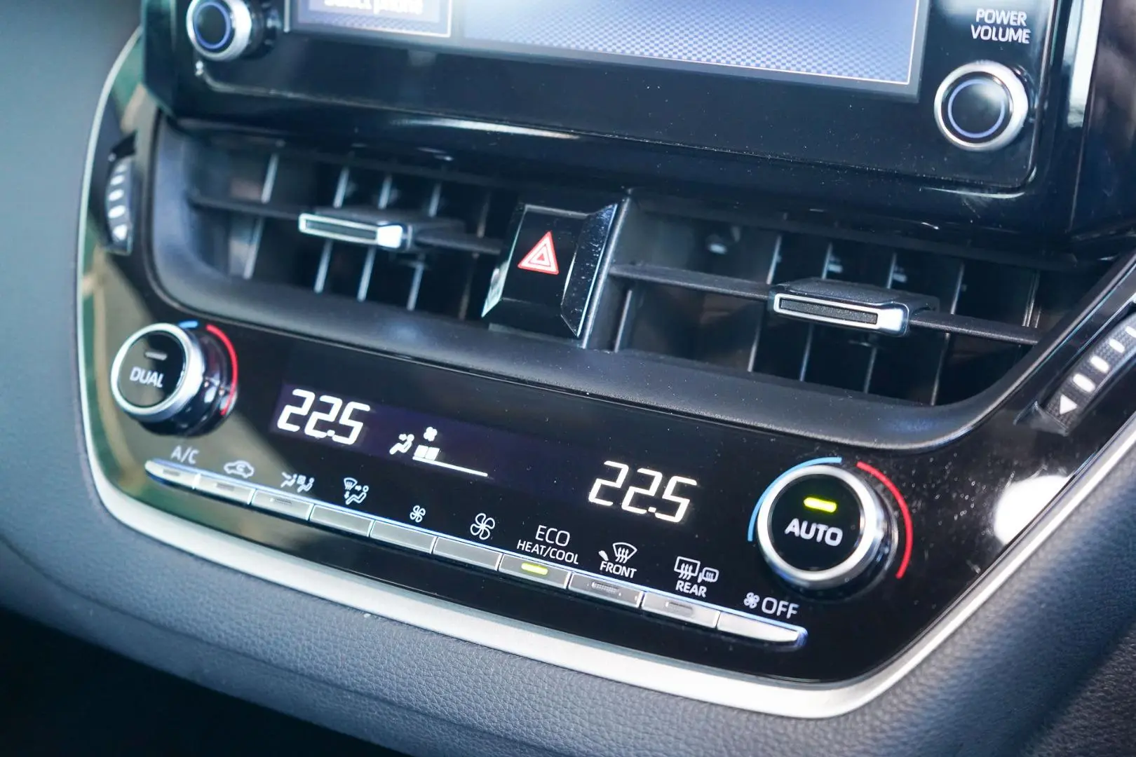 2020 Toyota Corolla Gallery Image 14