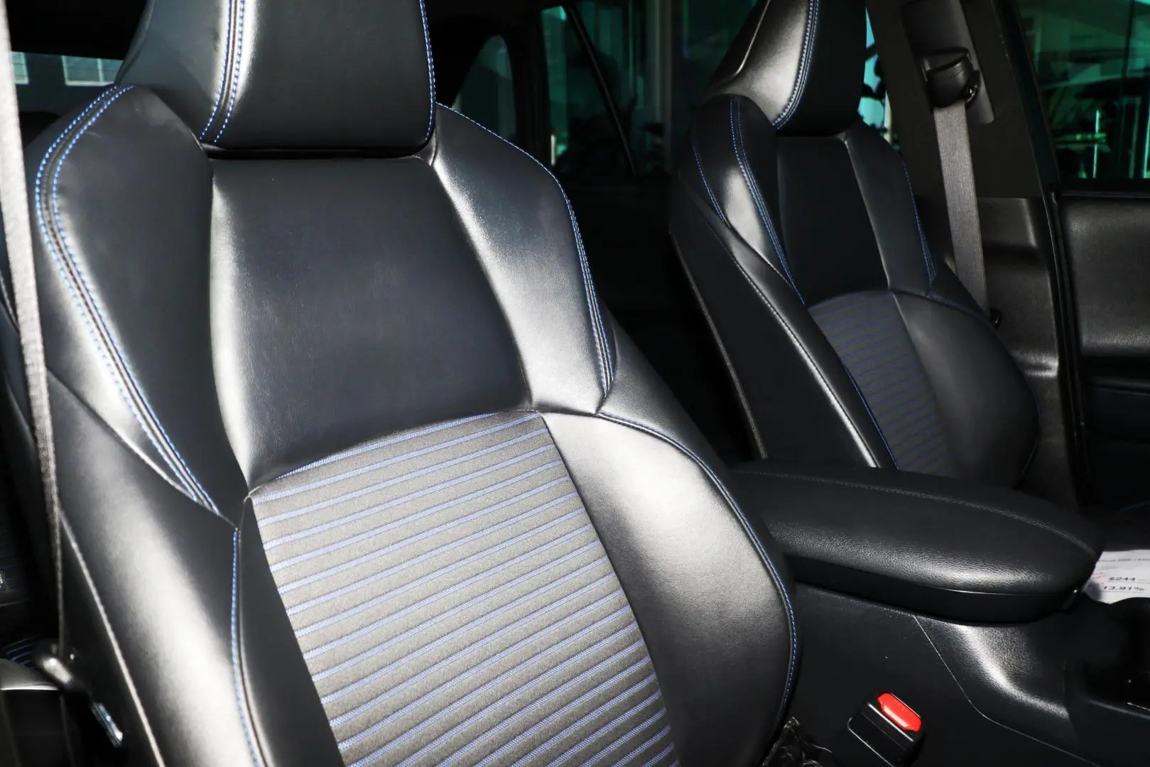 2024 Toyota RAV4 Gallery Image 9