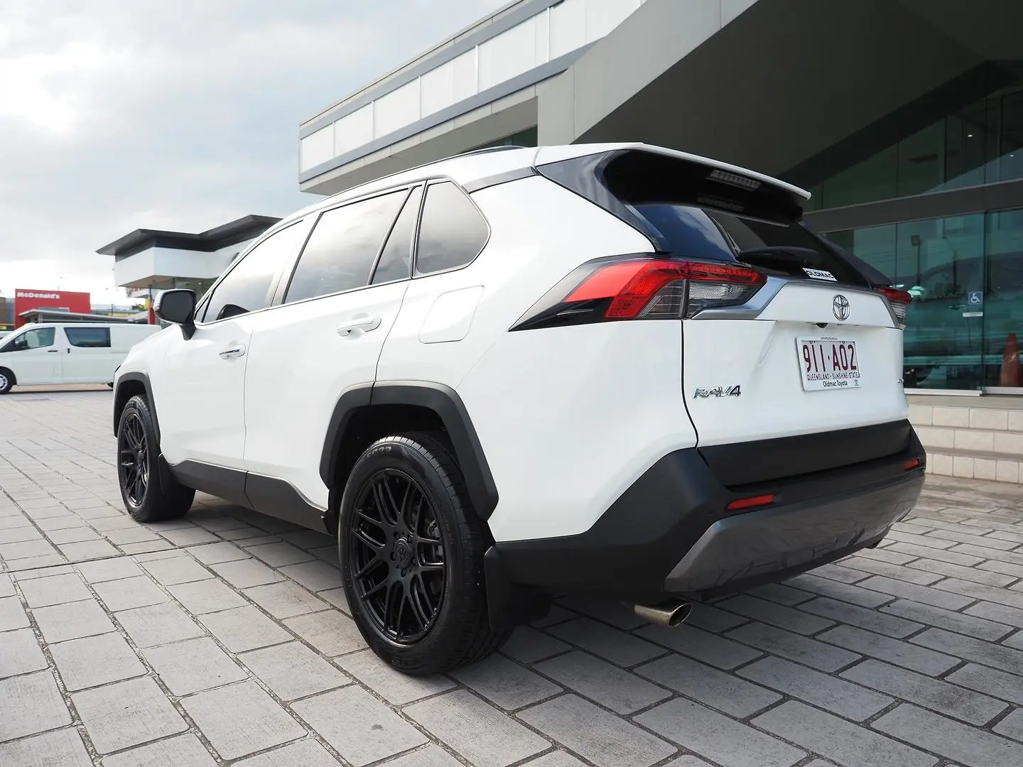 2020 Toyota RAV4 Gallery Image 8