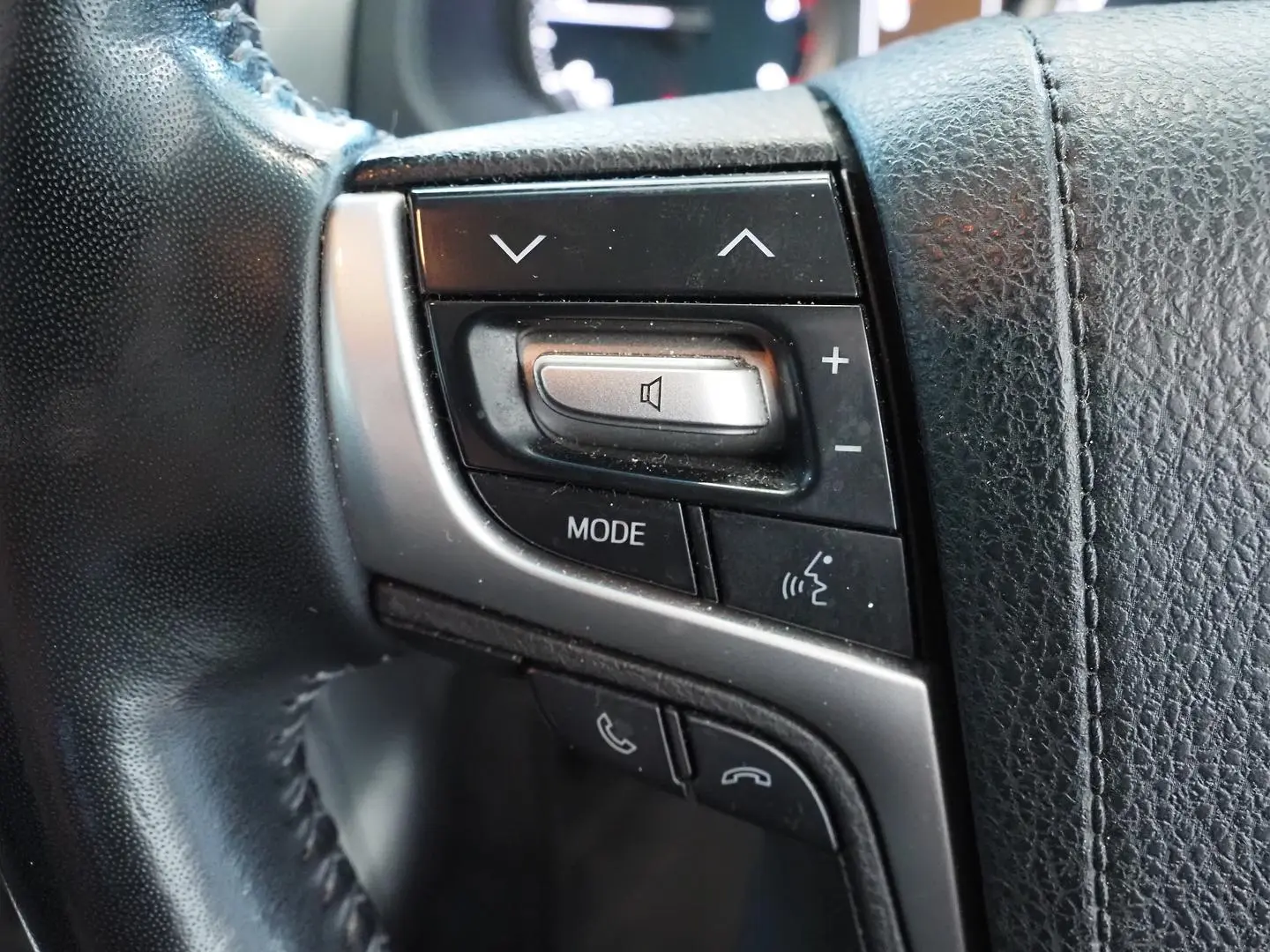 2020 Toyota Landcruiser Prado Gallery Image 21