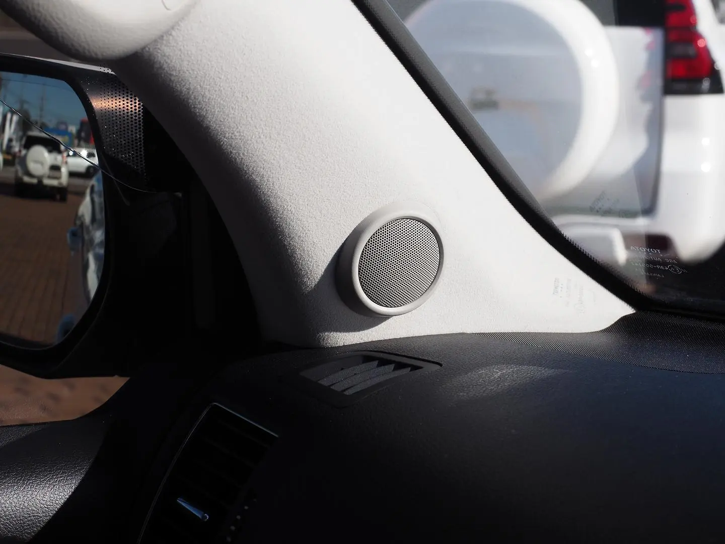 2019 Toyota Landcruiser Gallery Image 44