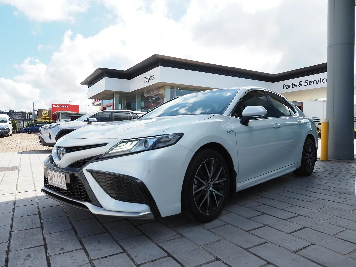 2023 Toyota Camry Gallery Image 10