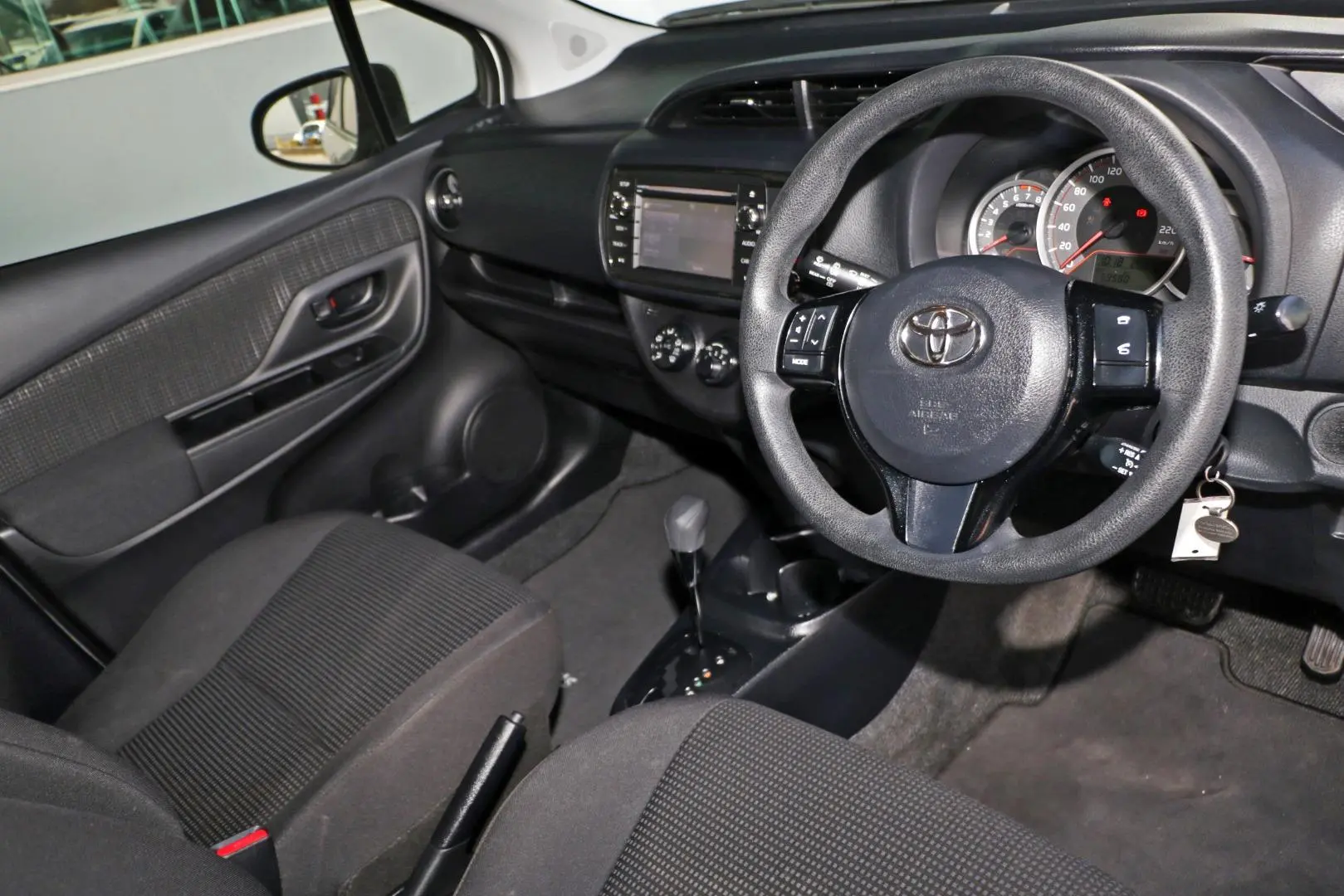 2019 Toyota Yaris Gallery Image 6