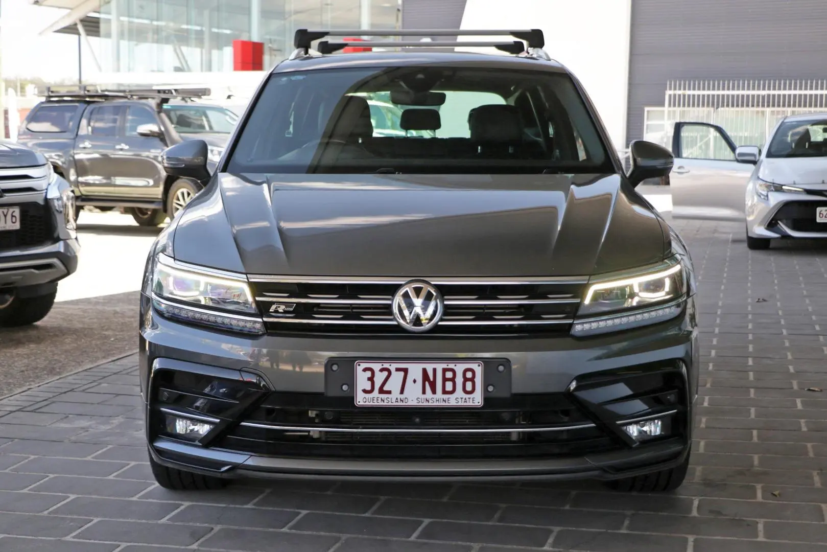2018 Volkswagen Tiguan Gallery Image 3