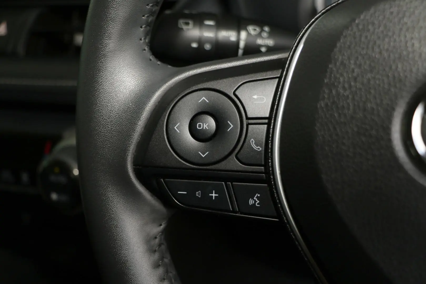 2022 Toyota RAV4 Gallery Image 18