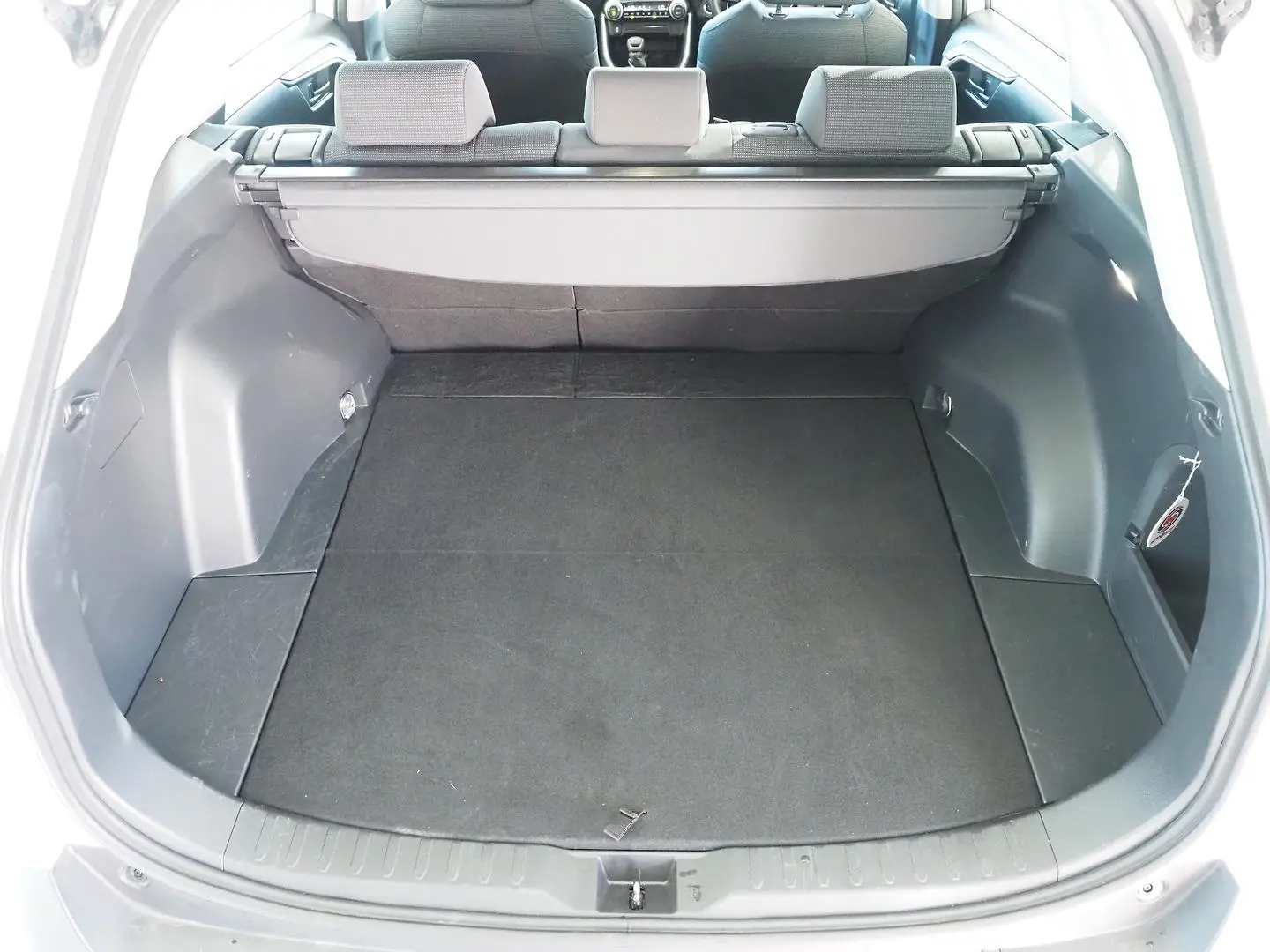 2024 Toyota RAV4 Gallery Image 12