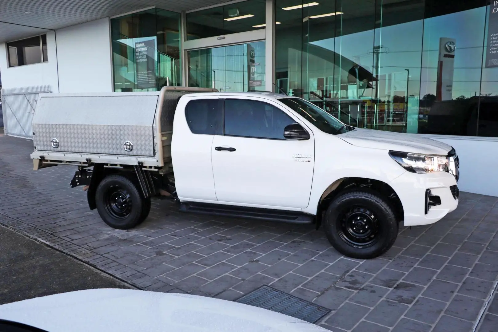 2020 Toyota Hilux Gallery Image 8