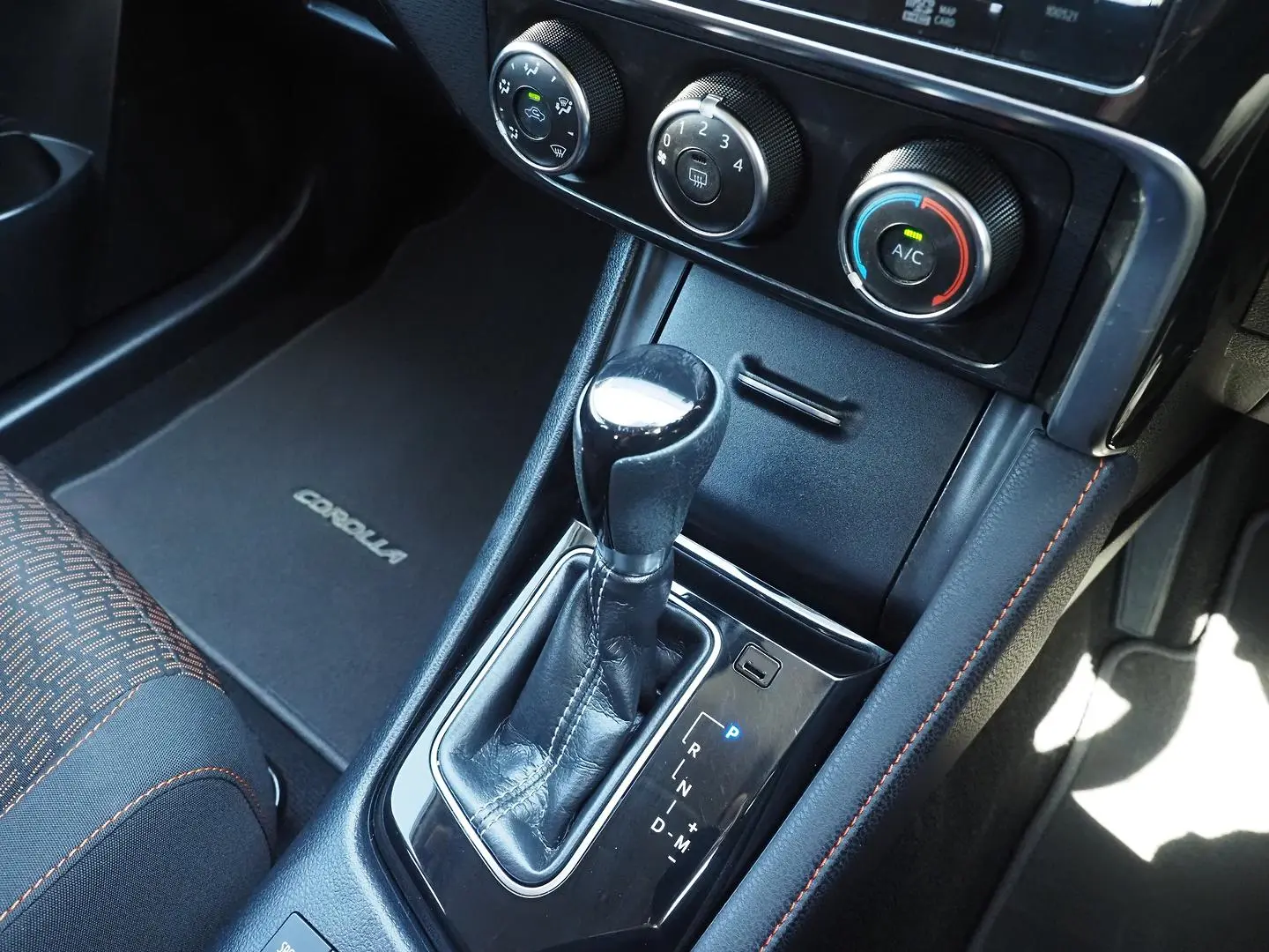 2016 Toyota Corolla Gallery Image 14