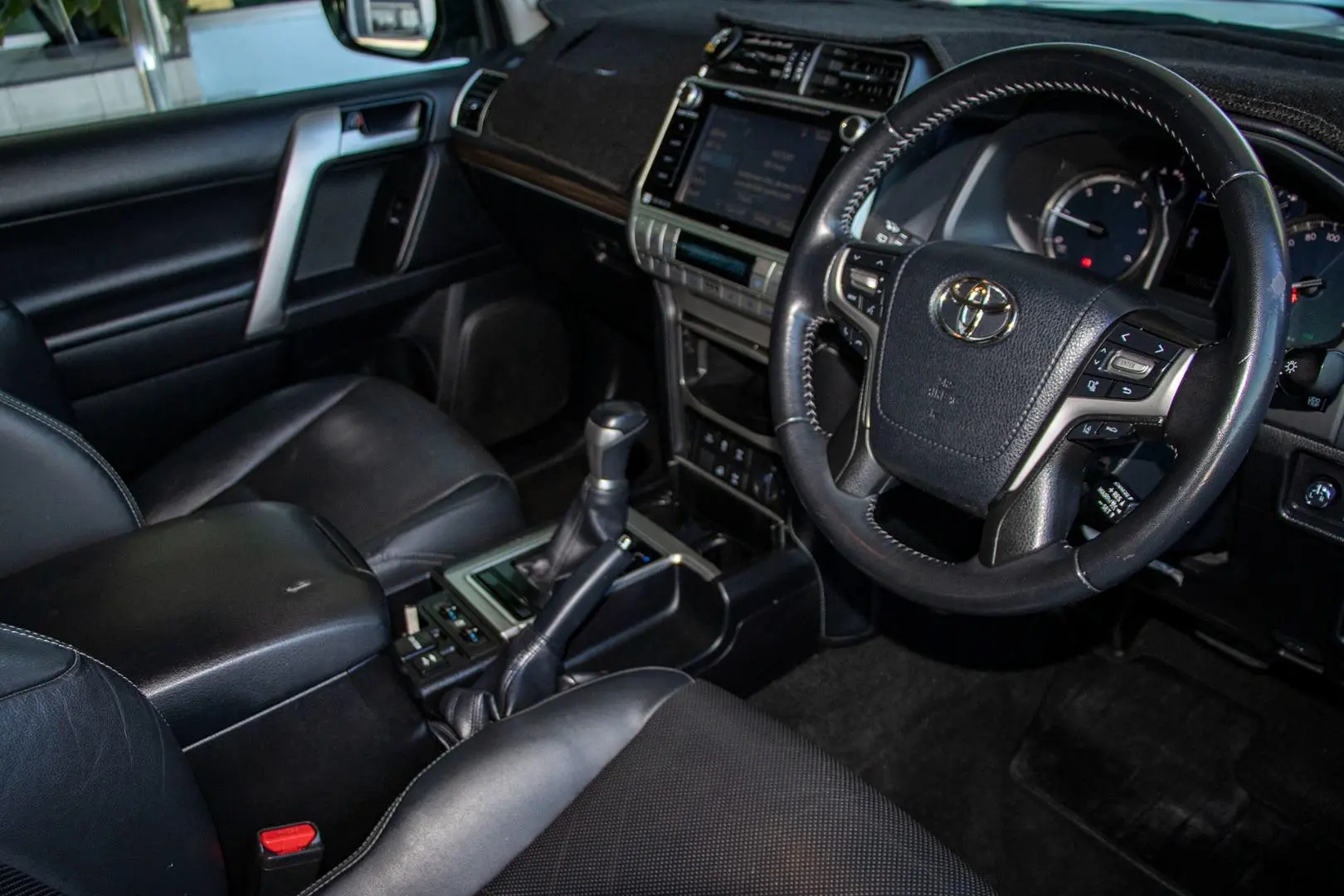 2019 Toyota Landcruiser Prado Gallery Image 7