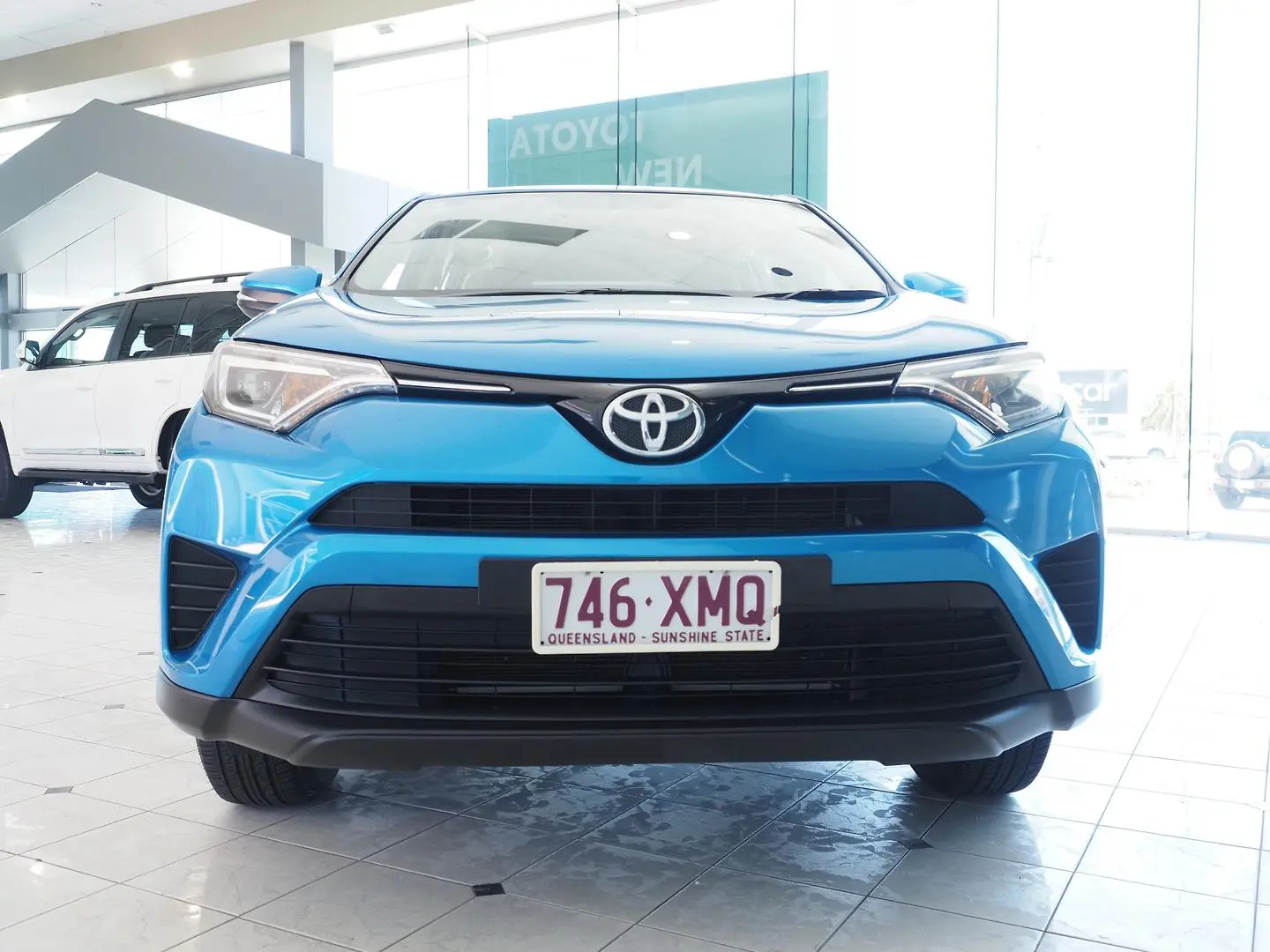 2017 Toyota RAV4 Gallery Image 12