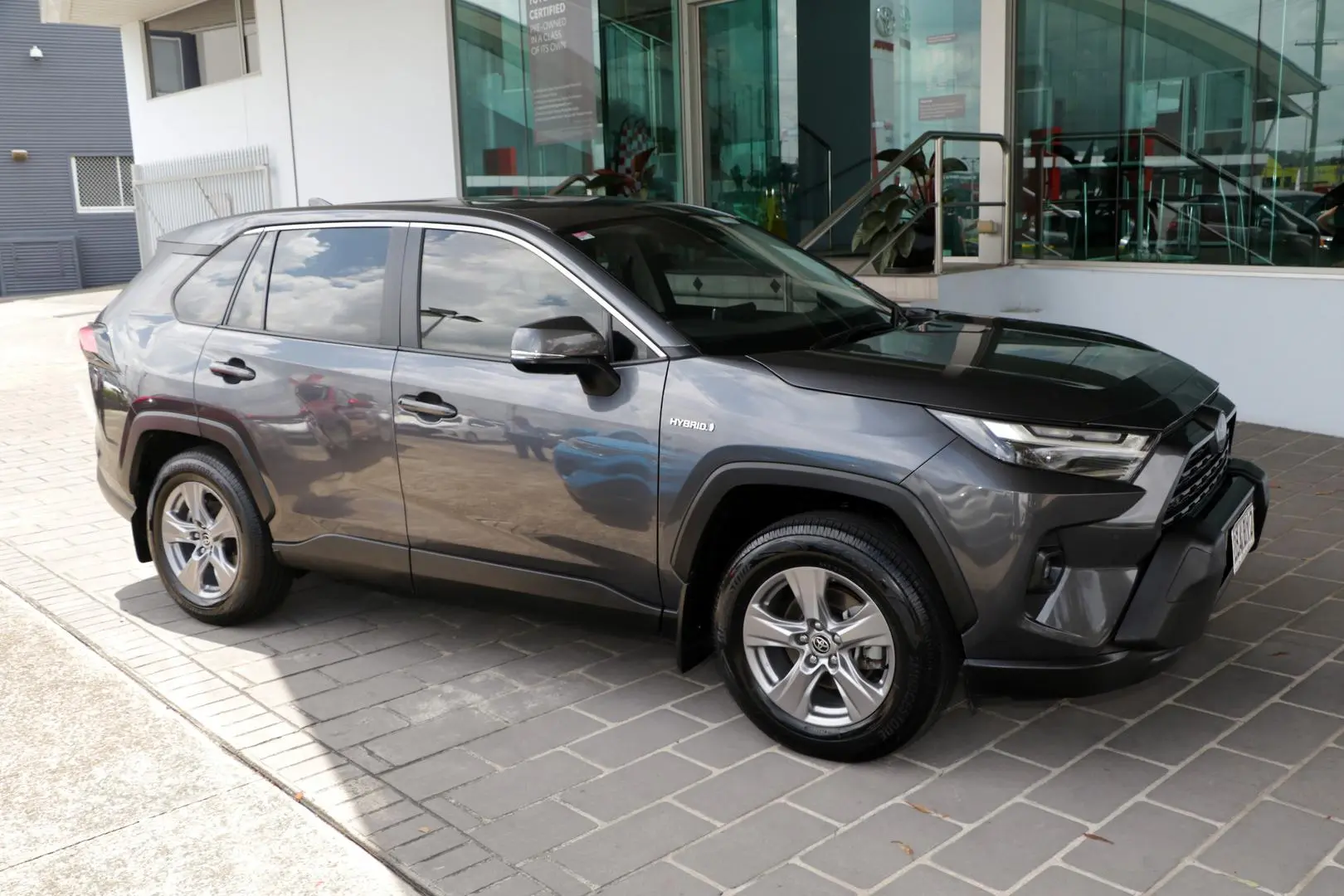 2022 Toyota RAV4 Gallery Image 5