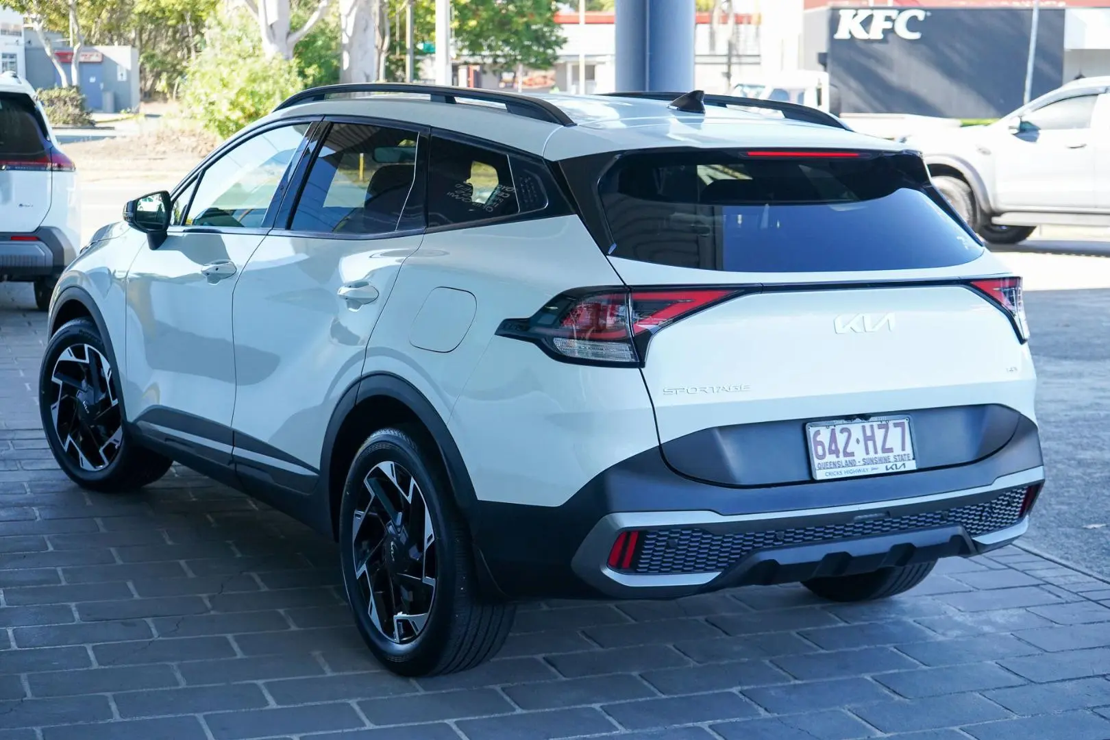 2023 Kia Sportage Gallery Image 2