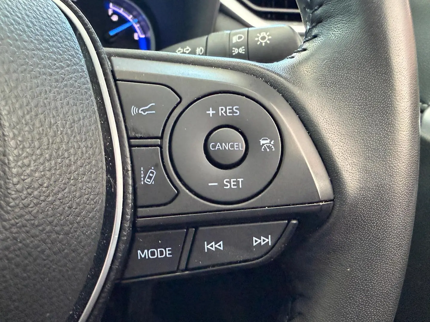 2019 Toyota RAV4 Gallery Image 17