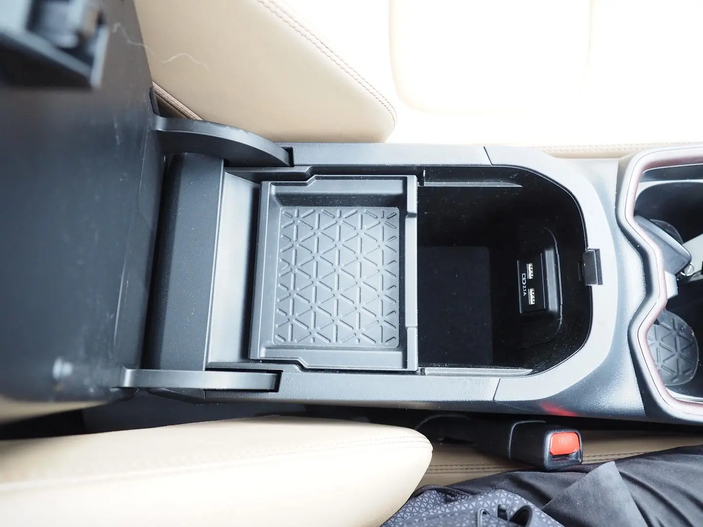 2021 Toyota RAV4 Gallery Image 31