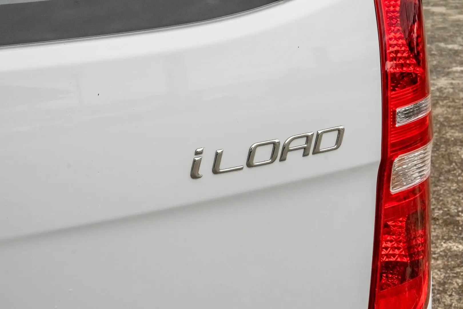 2020 Hyundai iLoad Gallery Image 18